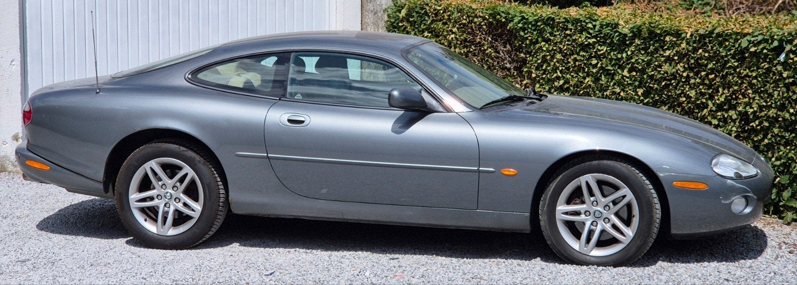 jaguar XK8 4.2benz boite auto V8 full PRÊT À IMMA 7900€, Auto's, 219 kW, 4200 cc, Leder, 5 zetels