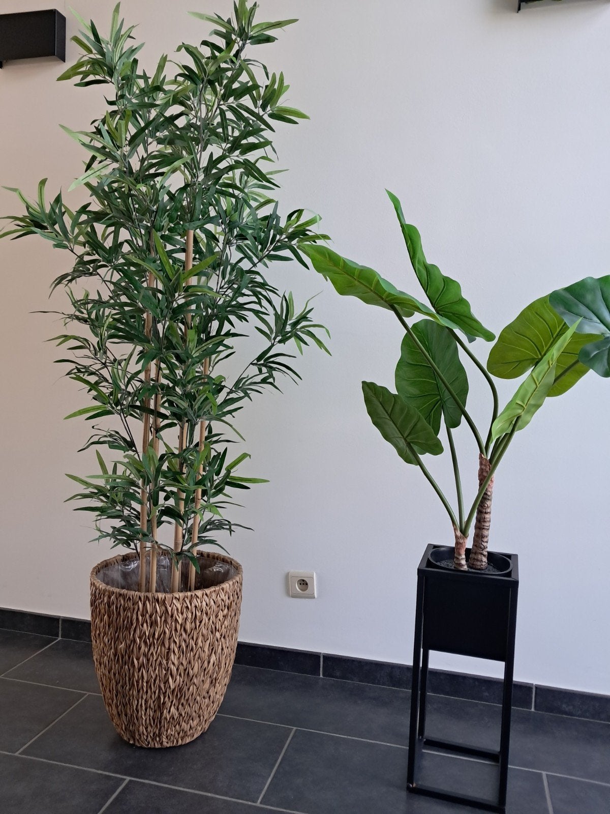 plantes artificielles et pots de 170 cm et 140 cm, Enlèvement