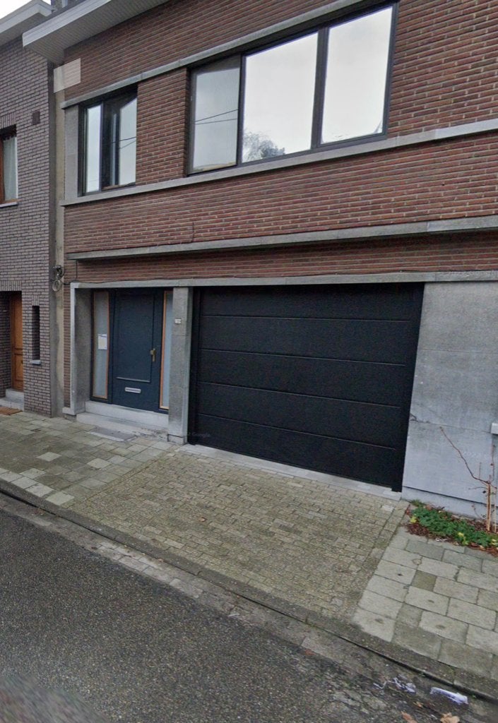 Te huur gesloten autostaanplaats, Antwerpen (stad)