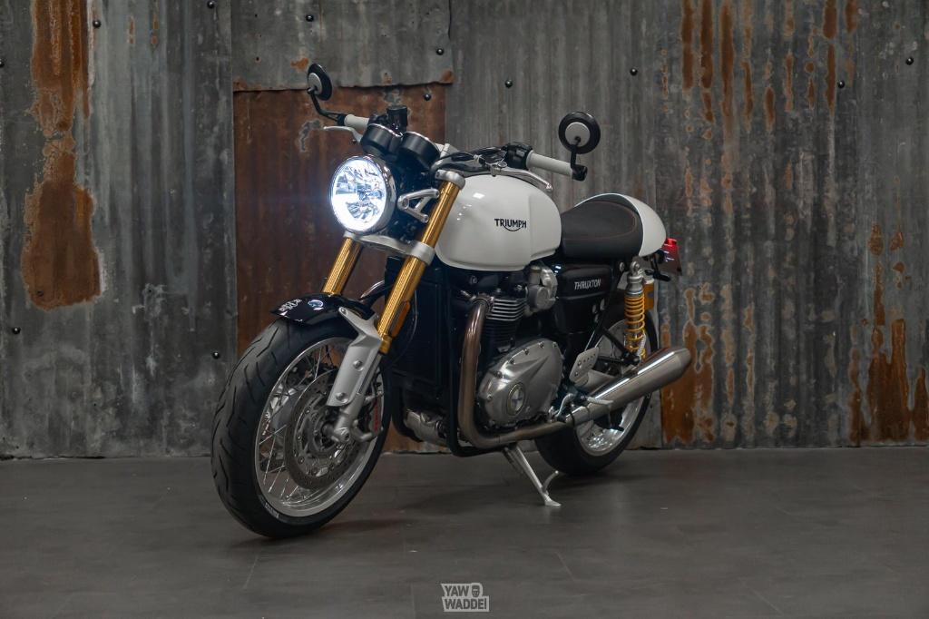 *** verkocht*** Triumph Thruxton 1200 R- Crystal White, Motoren, Motoren | Triumph, 2 cilinders, Motorrijbewijs A, Meer dan 35 kW