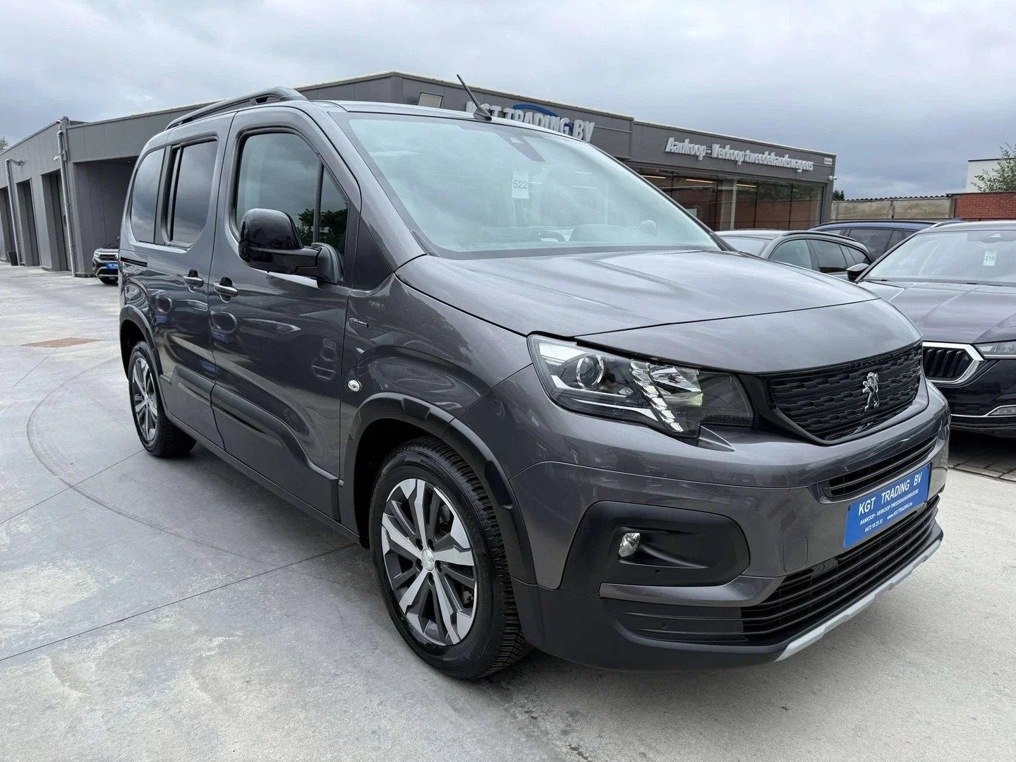 Peugeot Rifter 1.2i 110PK GT-LINE NAVIGATIE PANORAMA-DAK CAM, Stof, Gebruikt, 1199 cc, 1462 kg