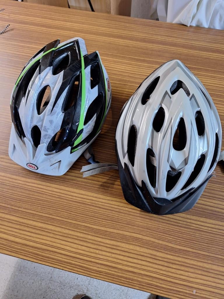 Fietshelmen Bell, in nieuwstaat, Ophalen