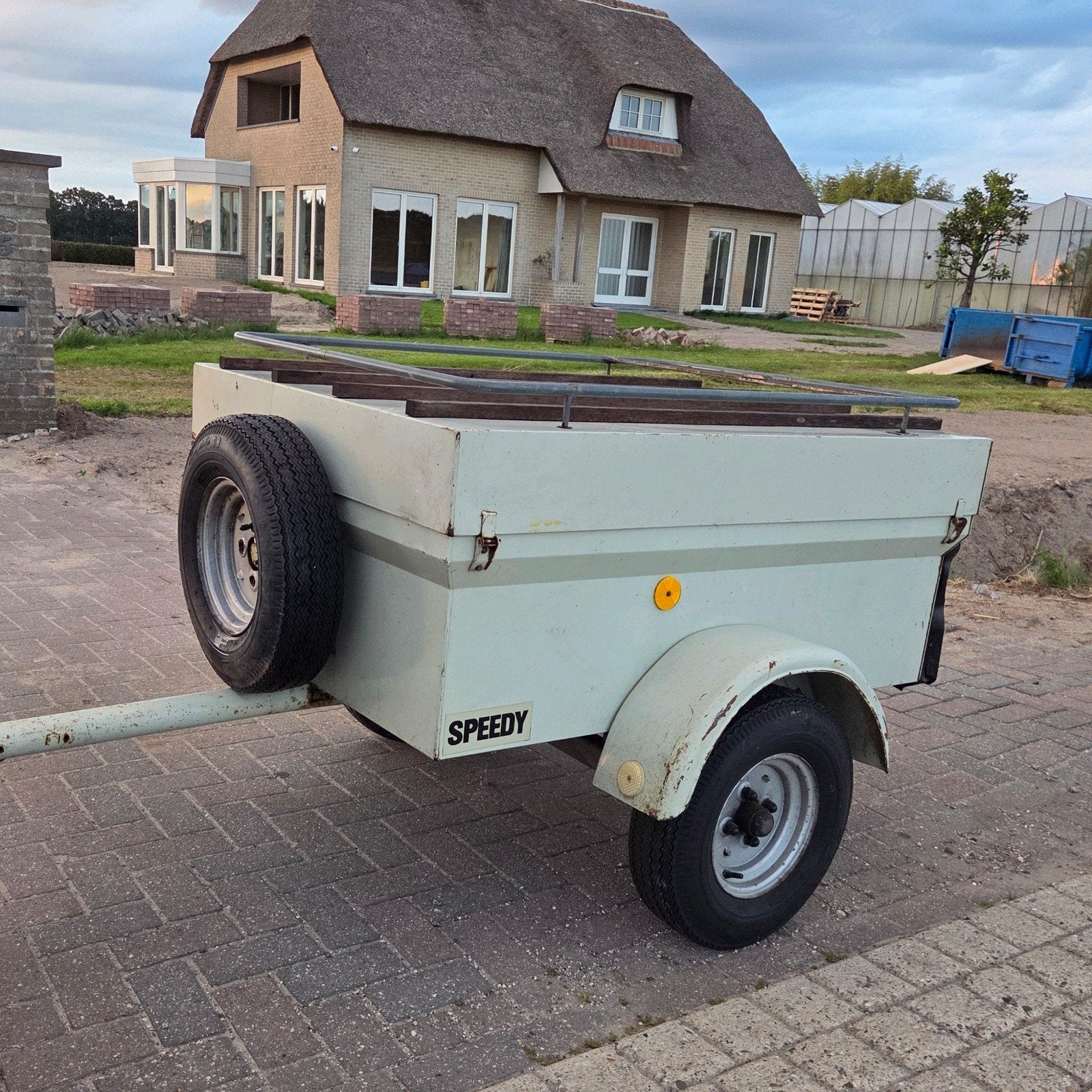 Remorque SARIS avec couvercle | Camion à bagages pour les fê, Autos : Divers, Remorques, Enlèvement, Utilisé