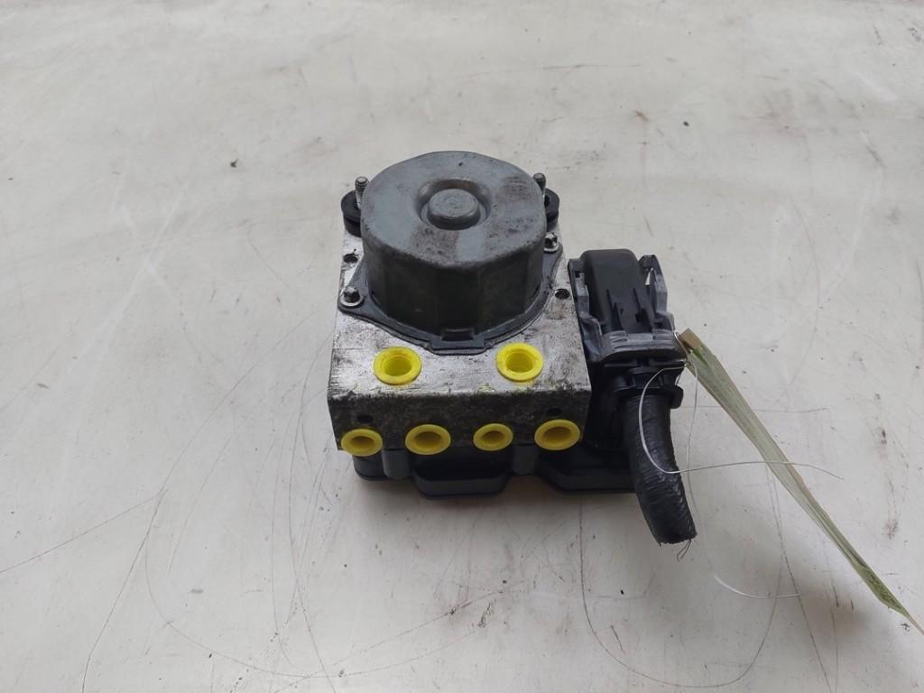 ABS POMP ABS Fiat 500 (312) (|P04581540AC|), Robert Bosch AG, Gebruikt, Fiat, Robert-Bosch-Allee 1
74232  Abstatt, DE