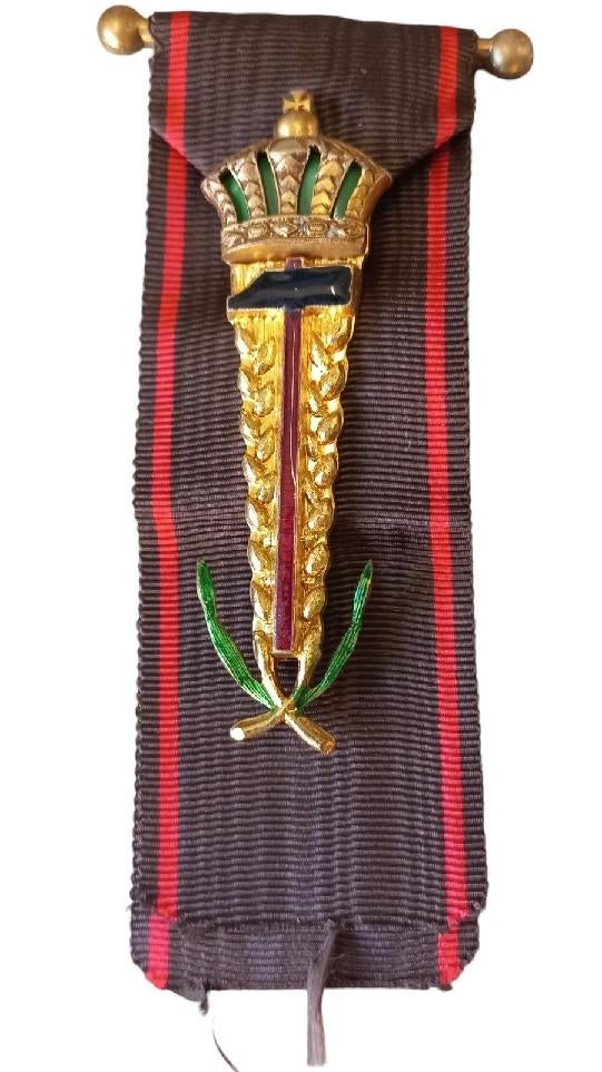 ereteken van Arbeid goudkleurig., Ophalen of Verzenden