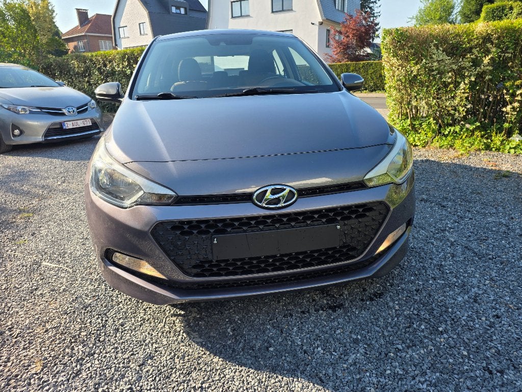 Hyundai i20 essence Boite auto 109000km, Autos, Achat, Euro 6, 5 portes, Air conditionné