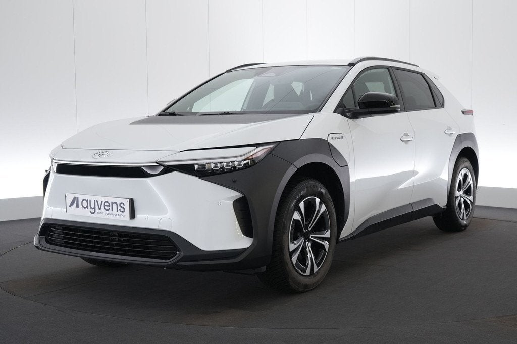 (2DGC093) TOYOTA BZ4X, Autos, Toyota, Achat, Entreprise, Phares entièrement LED, 5 portes