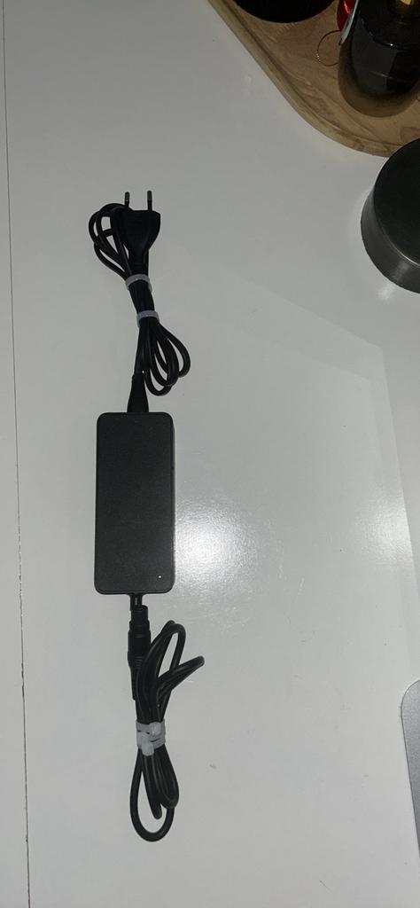 Chargeur d’origine Xiaomi 54.6V – 70W Trottinette Xiaomi, Enlèvement ou Envoi, Comme neuf, Chargeur