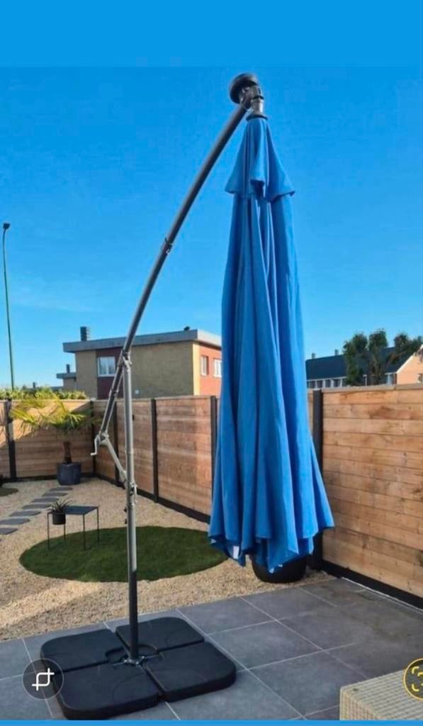 Nieuwe grote parasol met toebehoren, Ophalen