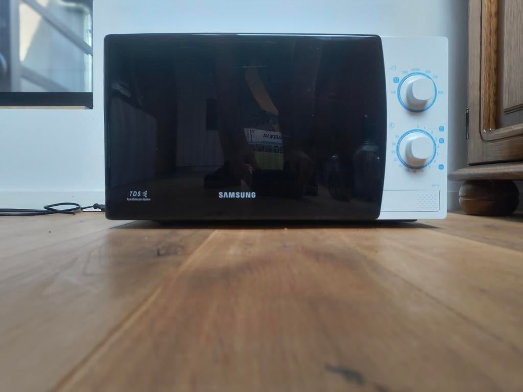 Micro-ondes Samsung ME711K, Ophalen, Microgolfoven, Draaiplateau