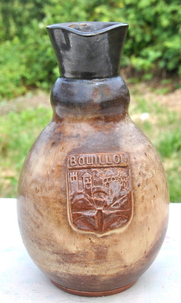 pichet en grés écusson bouillon signé Biron, Antiquités & Art, Antiquités | Céramique & Poterie, Enlèvement ou Envoi