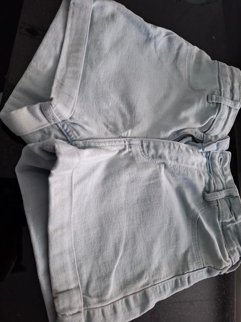 Zeer mooie kindershort voor meisjes maat 146, Kinderen en Baby's, Kinderkleding | Maat 146, Ophalen