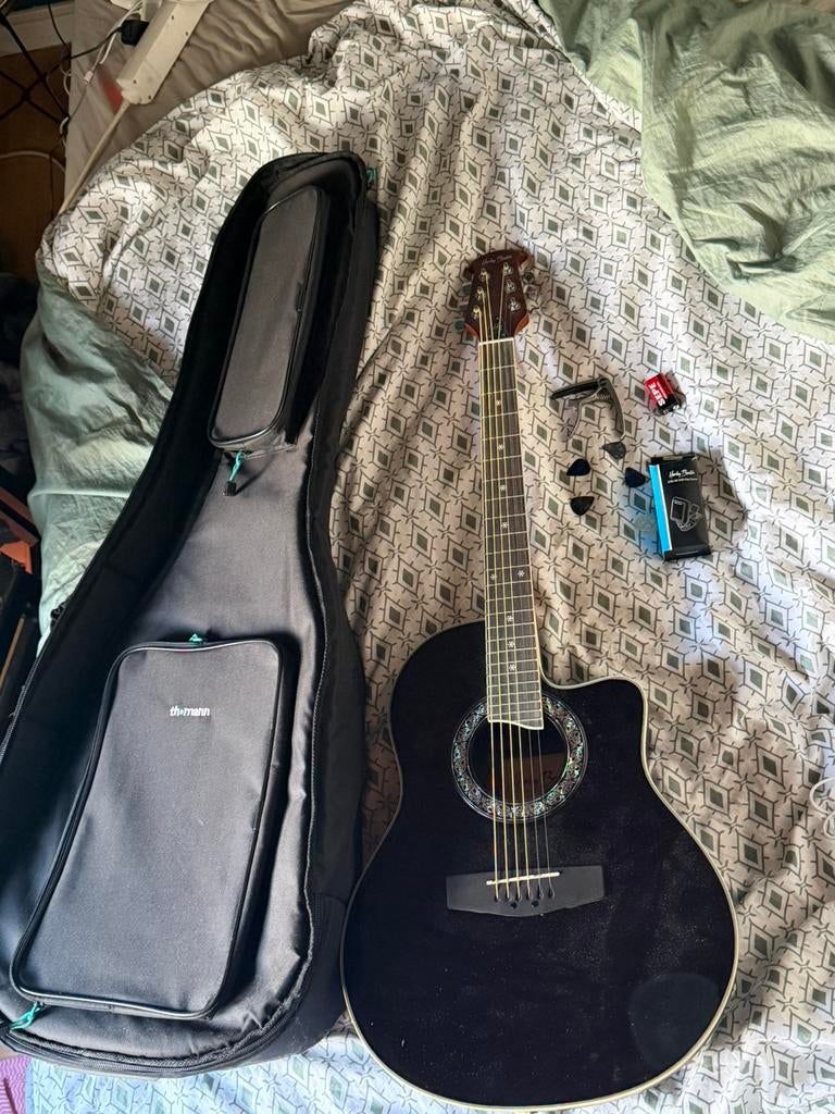 Guitare Harley Benton + Accessoires, Muziek en Instrumenten, Snaarinstrumenten | Gitaren | Akoestisch, Zo goed als nieuw, Ophalen
