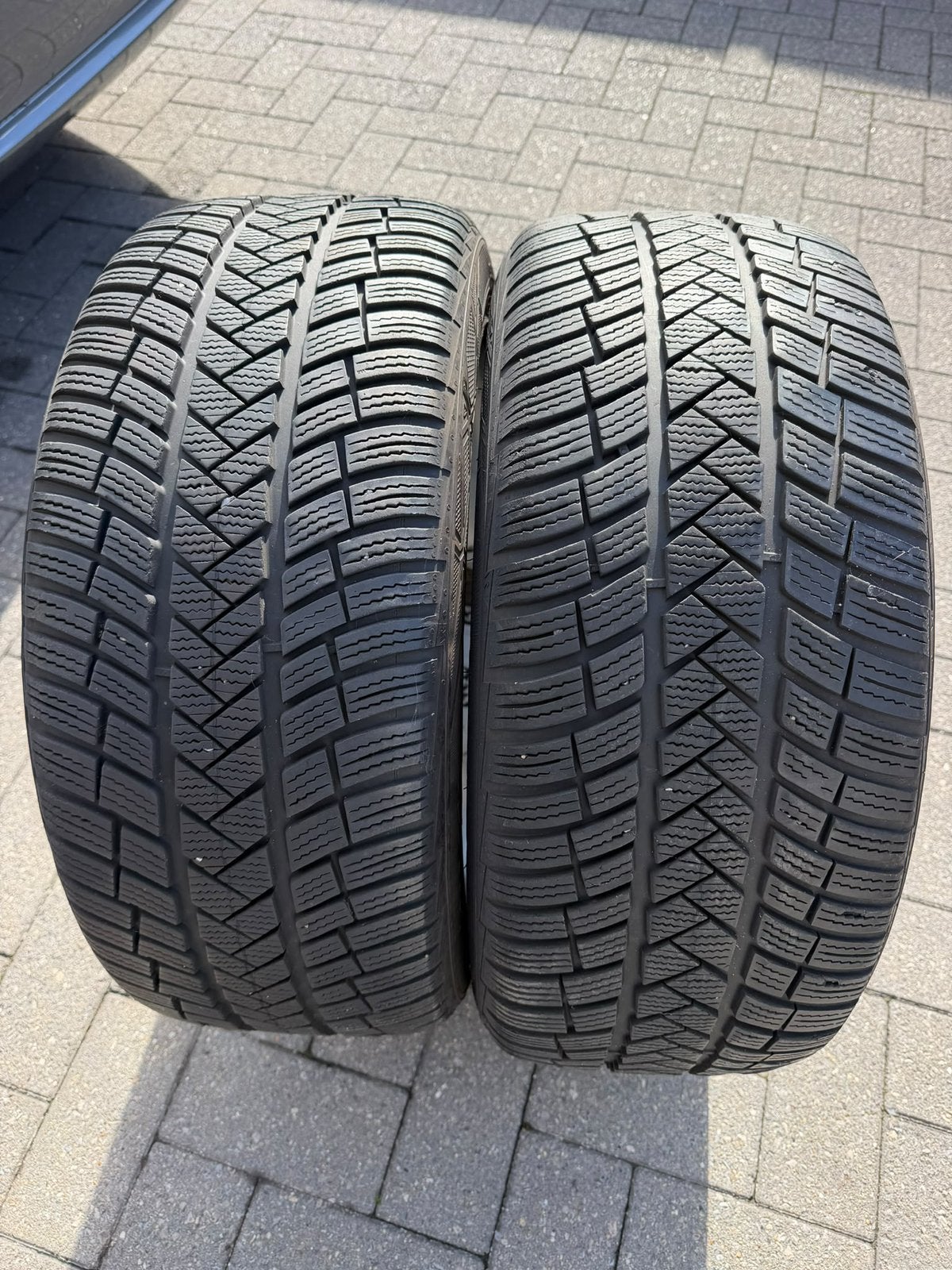 2x Vredestein winterbanden 245/45 R17 7-8mm, Ophalen, Winterbanden