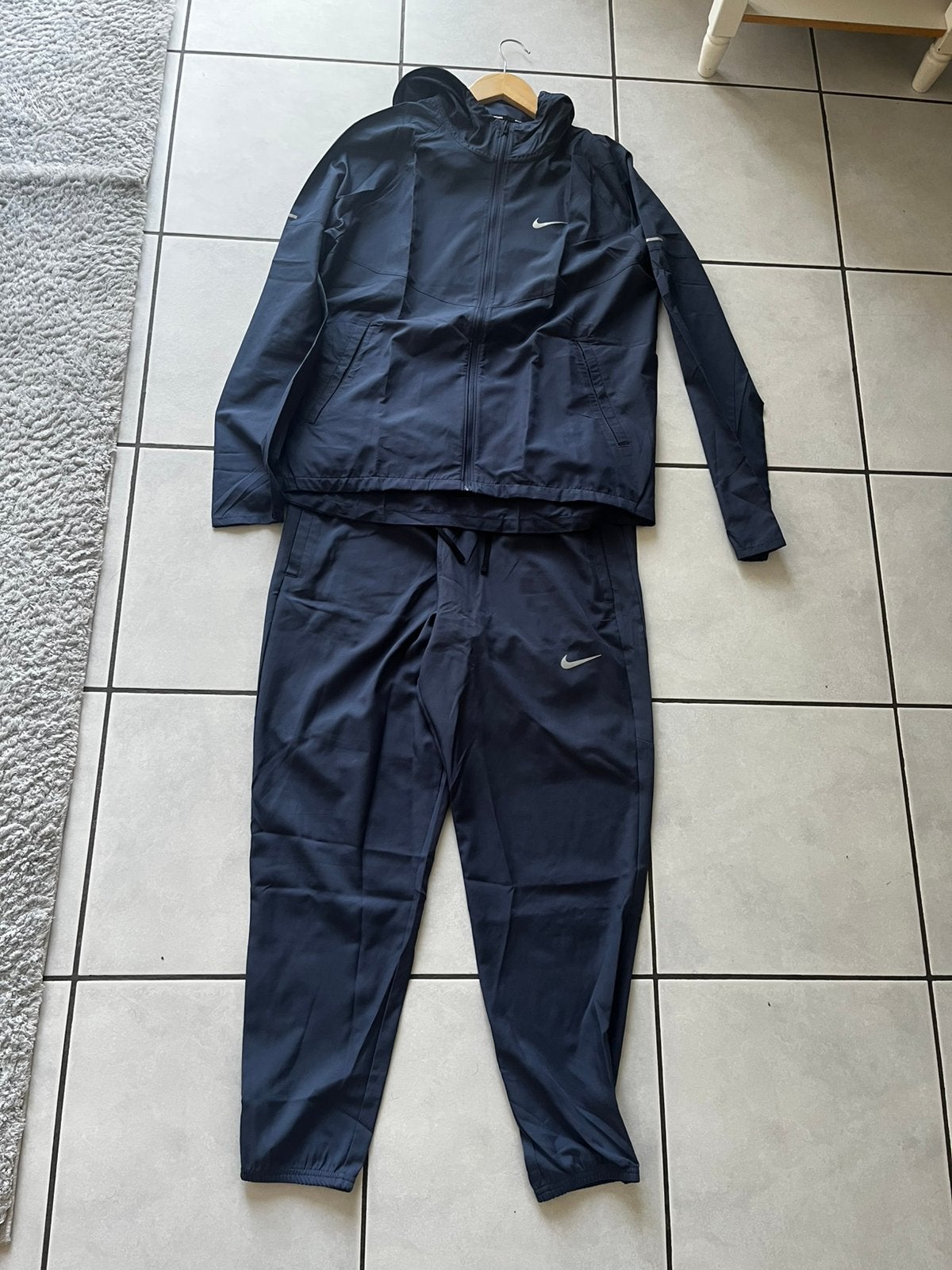 Ensemble nike running, Enlèvement ou Envoi, Comme neuf, Taille 48/50 (M)