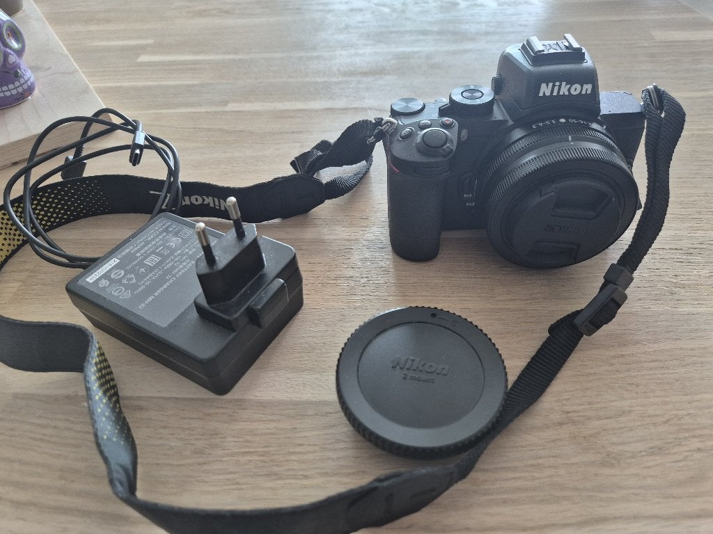 Nikon Z 50 camera en Nikkor DX 16-50mm f 3.5-6.3 VR lens, Audio, Tv en Foto, Fotocamera's Digitaal, Ophalen, Zo goed als nieuw
