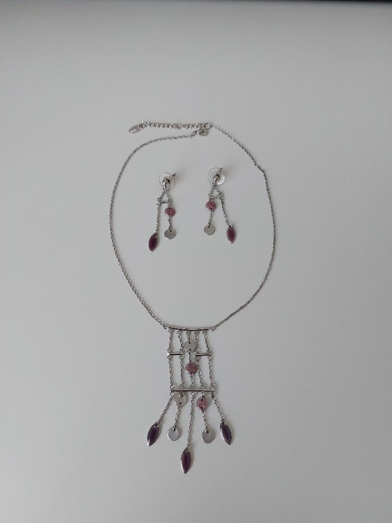 Ensemble collier et boucles d'oreille, Bijoux, Sacs & Beauté, Colliers, Enlèvement ou Envoi, Rose, Comme neuf, Synthétique