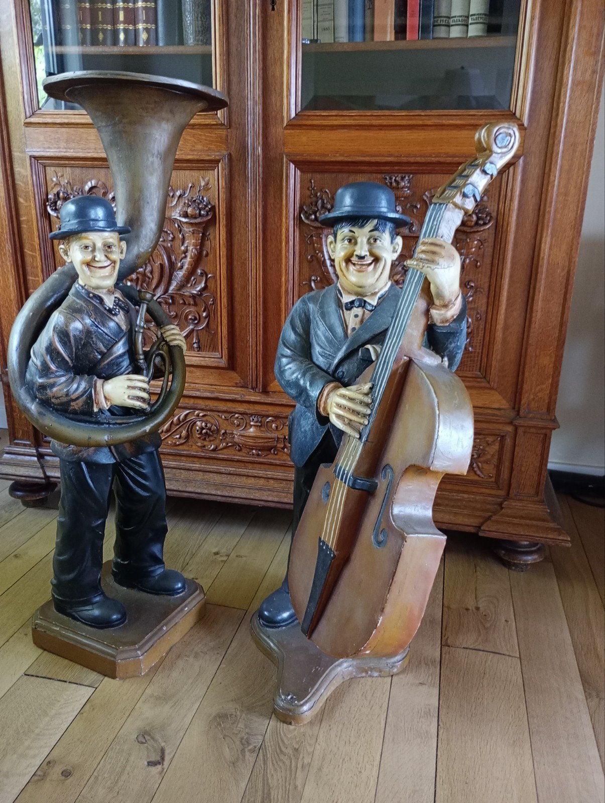 Laurel en Hardy beelden, Ophalen