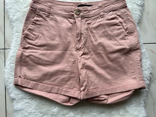 Short LolaLiza maat 34 (nr6652), Kleding | Dames, Kort, Lola & Liza, Ophalen of Verzenden, Roze
