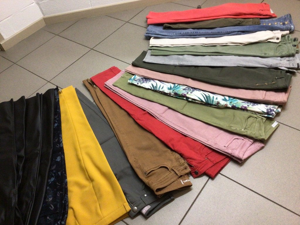 Lot de 20 pantalons 36 et 38, Kleding | Dames, Dames-kledingpakketten, Maat 36 (S), Ophalen