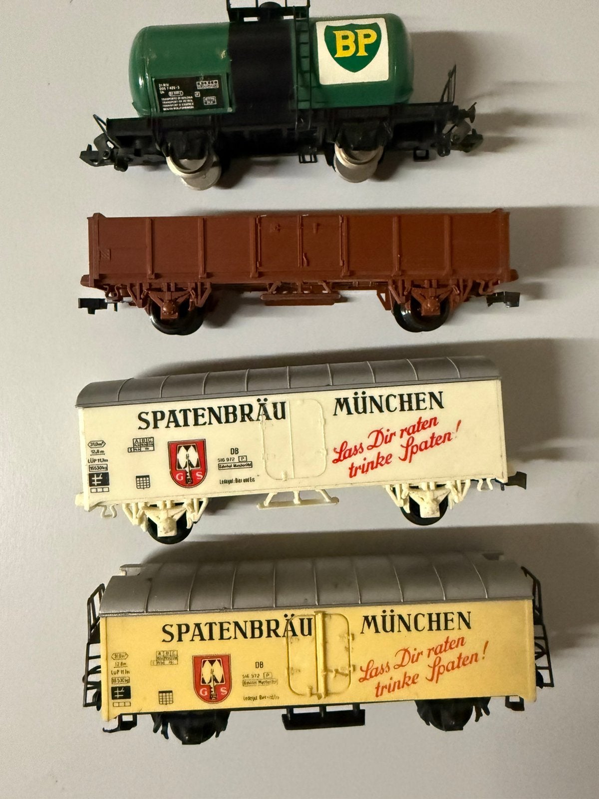 Lima H0 lot van 4 goederenwagens –BP & 2x Spatenbräu München, Ophalen of Verzenden, Gebruikt, Wagon, Lima