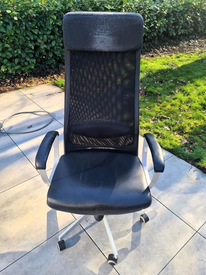 Chaise de bureau IKEA Markus Cuir noir, Huis en Inrichting, Bureaustoelen, Ophalen, Gebruikt, Zwart, Bureaustoel