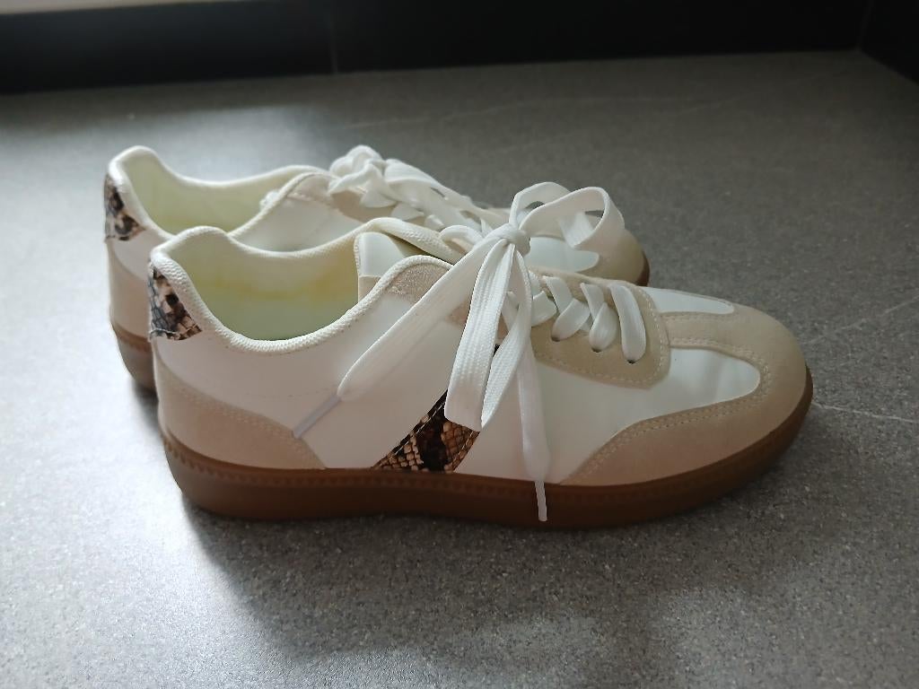 Sneakers dames maat 37, Ophalen of Verzenden, Zo goed als nieuw, Sneakers, Geen merk