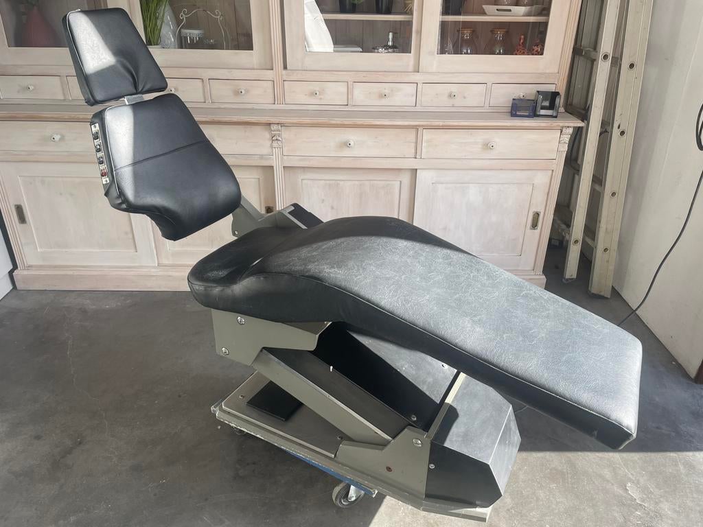 Behandelingsstoel, pedicure, massagestoel,…., Ophalen