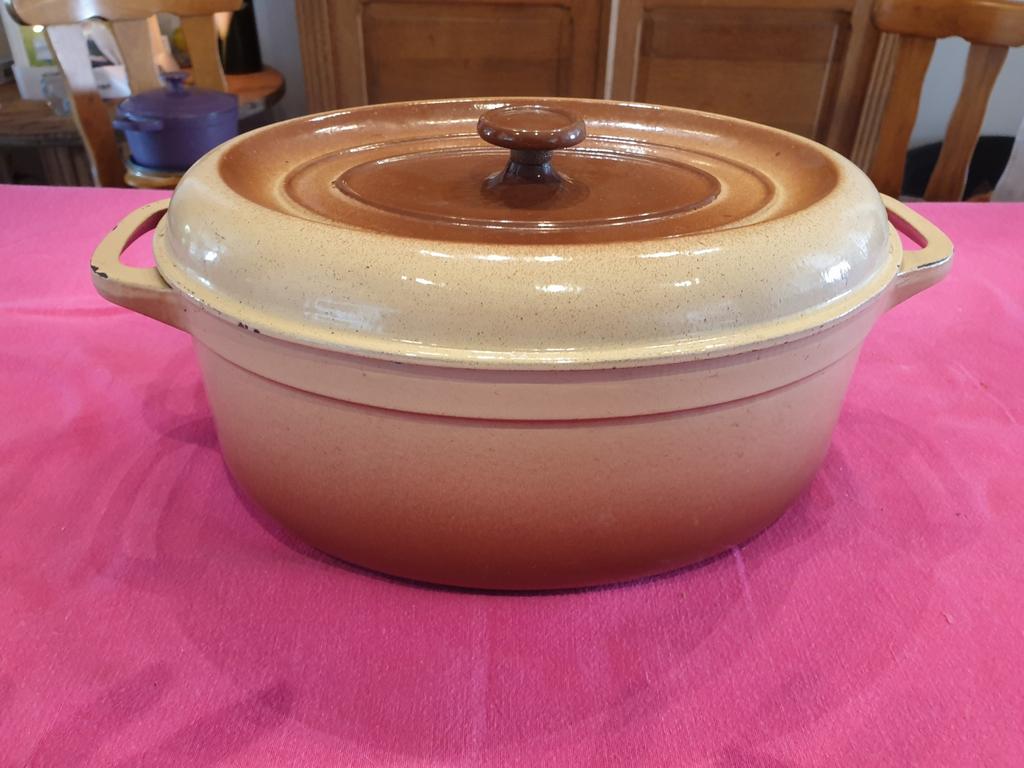 Cocotte en fonte, Enlèvement, Neuf, Fonte, Casserole ou Cocotte-minute