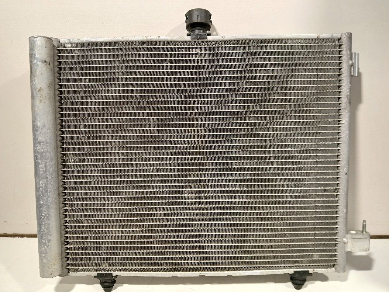 Airco condensor Citroën C3, Onderdelen@venauto.nl, Van der Ven Autorecycling B.V., Ettenseweg 76, 4706 PB Roosendaal, The Netherlands