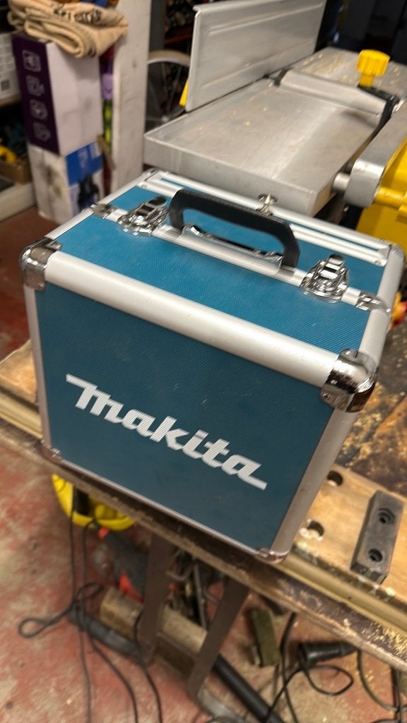 Makita koffer, Ophalen, Gebruikt