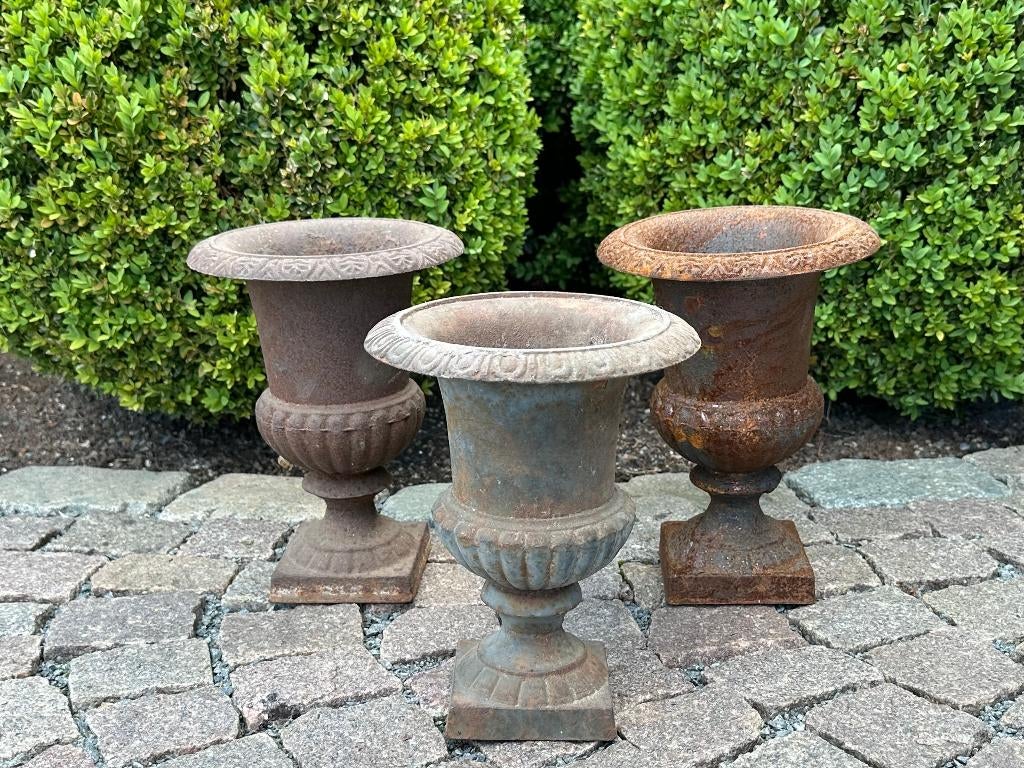 gietijzeren tuinvazen - bloempotjes - uitstekende staat, Tuin en Terras, Ophalen