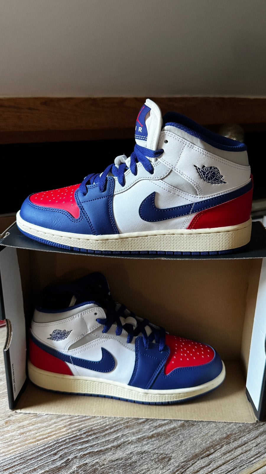 Nike Jordan 1 Mid, Ophalen of Verzenden, Nieuw, Sneakers