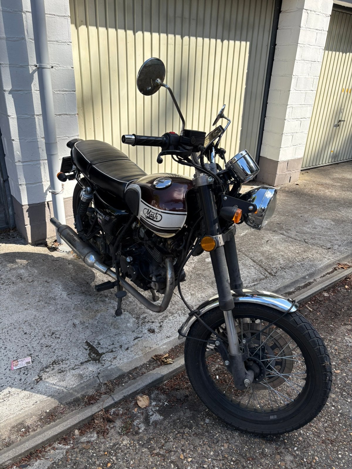 Mash 125cc modèle ‘Seventy Five’ 2020 couleur Aubergine, Tourisme, Occasion, Particulier, Permis Moto A2 minimum