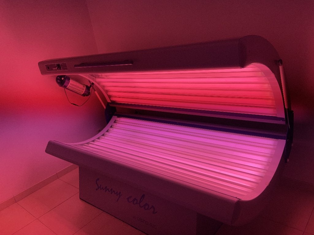 Zonnebank, Elektronische apparatuur, Zonnebanken en Gezichtsbruiners, Ophalen, Zo goed als nieuw, Zonnebank dubbelzijdig, 15 lampen of meer