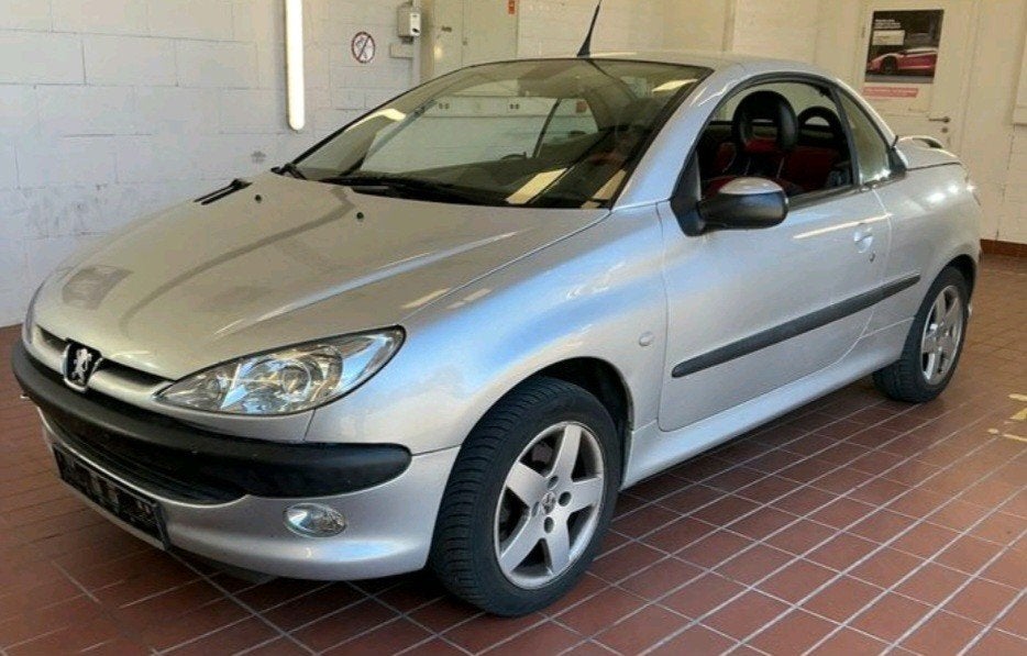 2X Peugeot 206 Cabrio REEDS GEKEURD VOOR VERKOOP, Auto's, Peugeot, Voorwielaandrijving, 4 zetels, Cabriolet, Leder