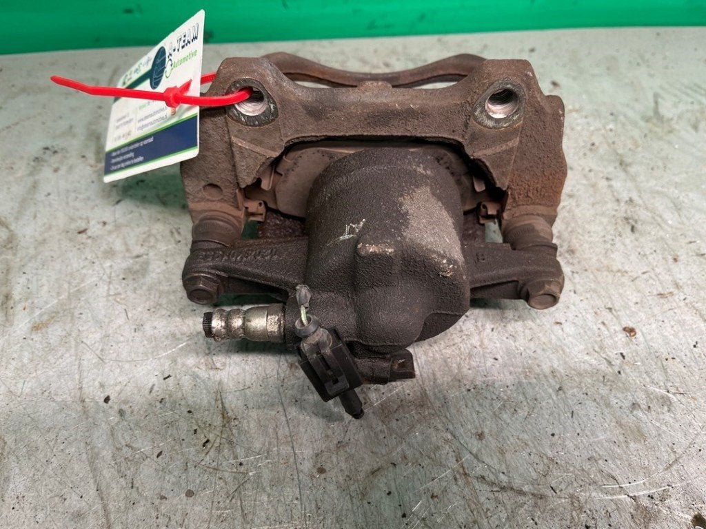 REMKLAUW RECHTS VOOR Alfa Romeo MiTo (955) (01-2008/12-2018), Robert Bosch AG, Gebruikt, Alfa Romeo, Robert-Bosch-Allee 1
74232  Abstatt, DE