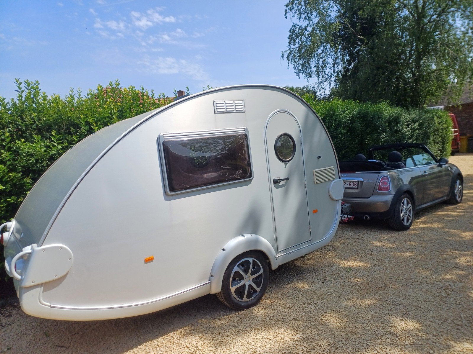Coole T@b 320. Met fietsendrager, 550kg leeg, Caravanes & Camping, Caravanes, Particulier, 500 - 750 kg, Banquette en rond, T@b