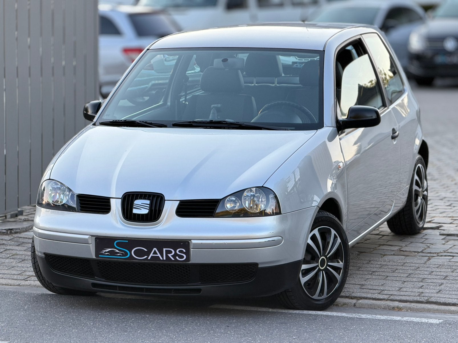 Seat Arosa 1.4i ** Automaat ** 085.000 km ** Garantie **, Autos, Argent ou Gris, Achat, Entretenue par le concessionnaire, Electronic Stability Program (ESP)