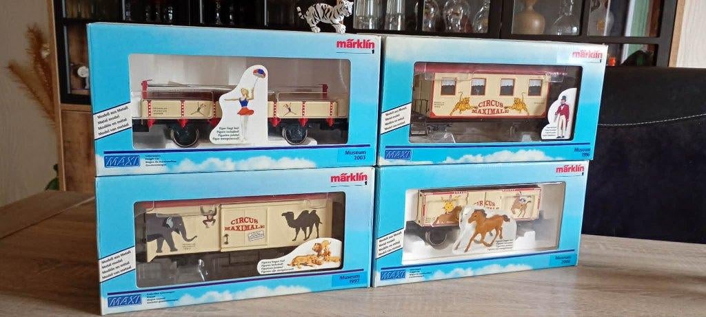MARKLIN Maxi train "Circus maximale" - 4 éléments, Hobby en Vrije tijd, Modeltreinen | Overige schalen, Gebruikt, Treinset, Wisselstroom