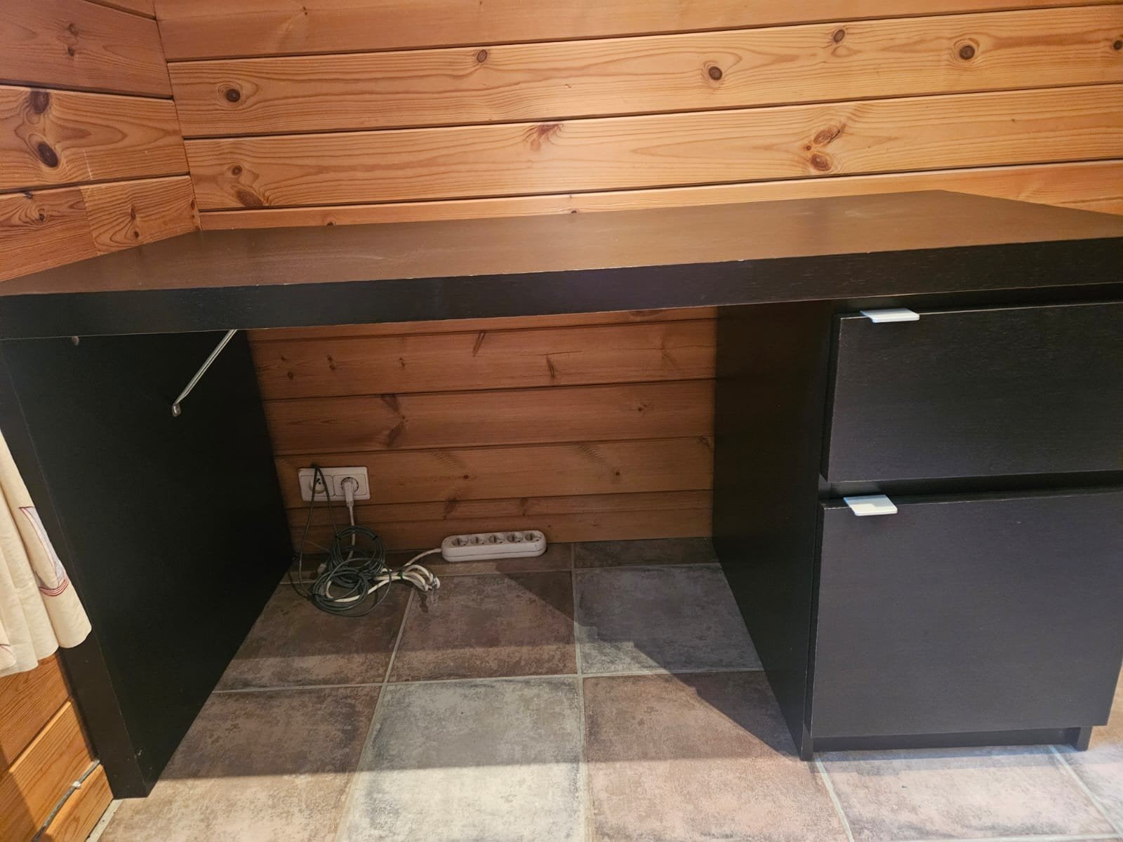 Bureau ikea, Enlèvement, IKEA
