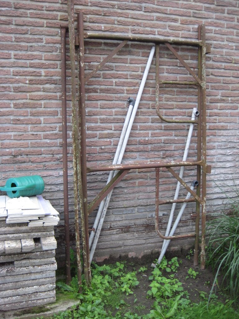 kleine stelling  2m Hoog en 2m lang 90 diep., Ophalen, Gebruikt