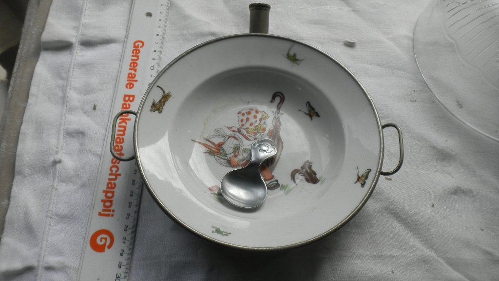 antieken kinderbordje, Ophalen