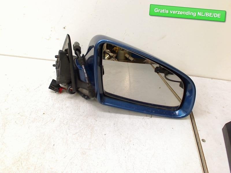 RETROVISEUR EXTERIEUR DROIT Audi A3 Sportback (8PA), Auto-Union-Straße  1,
85057  Ingolstadt, DE, Info@audi.de, Audi, Utilisé