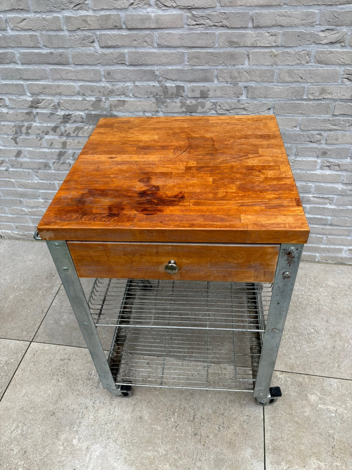 BBQ bijzet tafeltje, Enlèvement, Utilisé