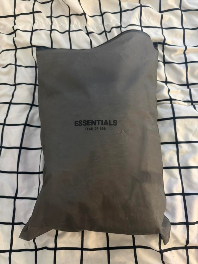 Essentials Fear of God, Ophalen, Zo goed als nieuw