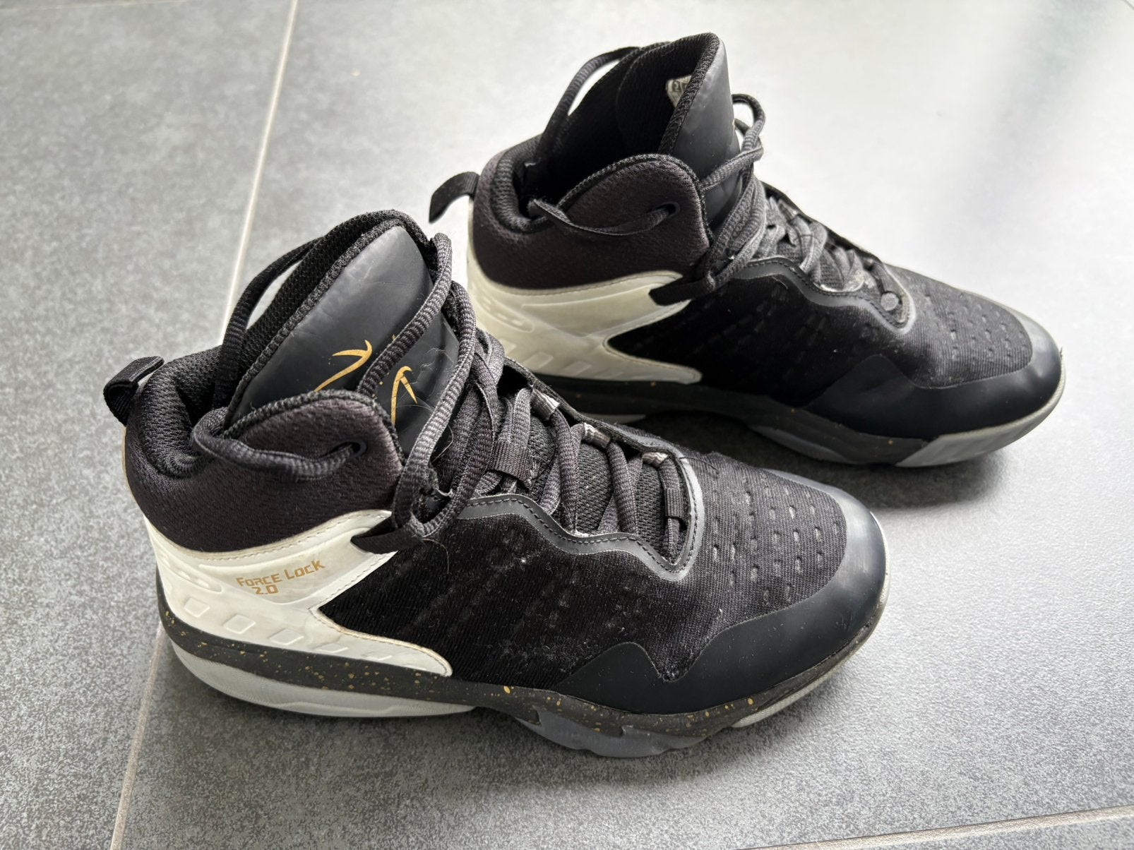 Basketbalschoenen Tarmak maat 37, Sports & Fitness, Enlèvement, Utilisé, Chaussures