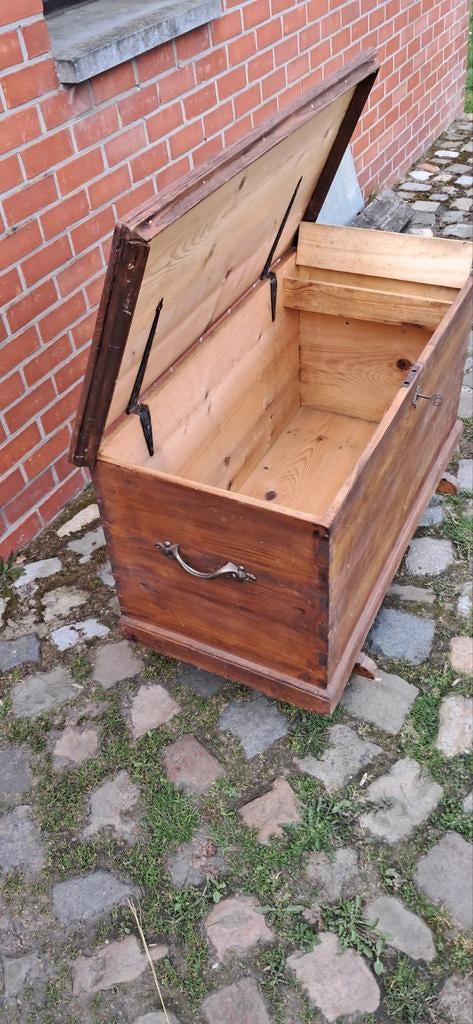 Coffre ancien, Enlèvement
