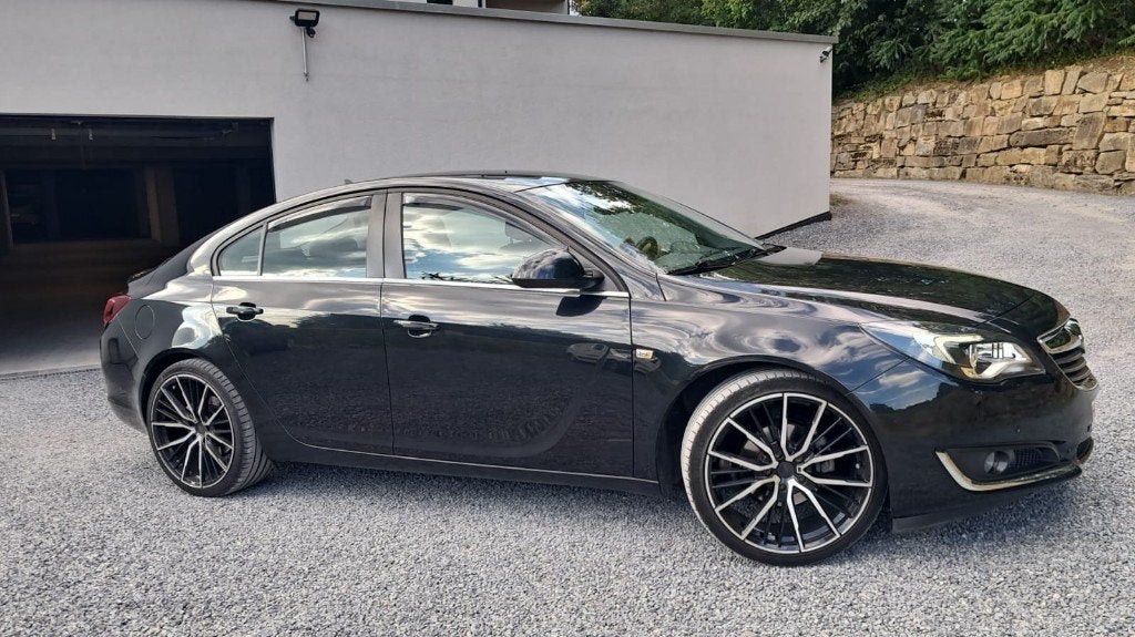 Opel Insignia 2017 92000km, Autos, Opel, Cuir, Boîte manuelle, Noir, 5 portes