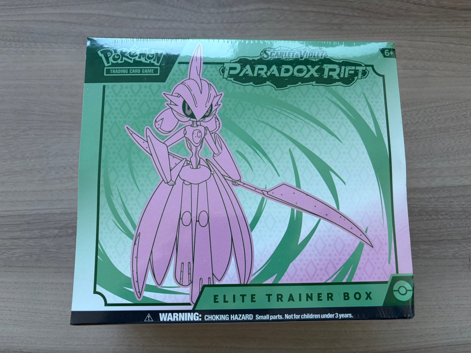 Pokémon TCG Paradox Rift Iron Valiant Elite Trainer Box ETB, Ophalen of Verzenden, Zo goed als nieuw